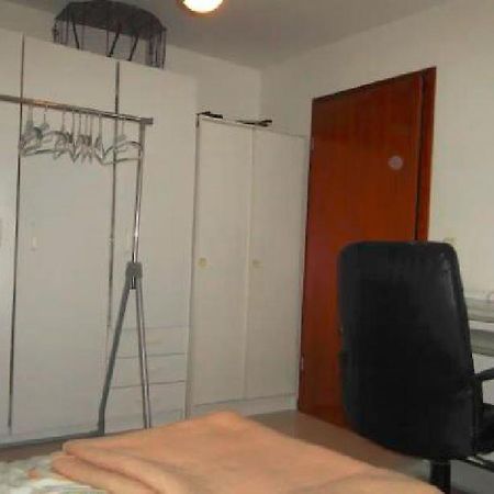 Duesseldorf - Separates, Privates Zimmer Zewnętrze zdjęcie