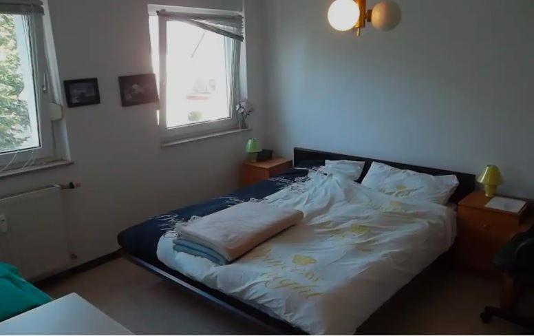 Duesseldorf - Separates, Privates Zimmer Zewnętrze zdjęcie